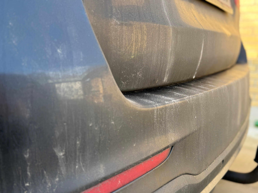 Beskidt bil berøringsfri vask