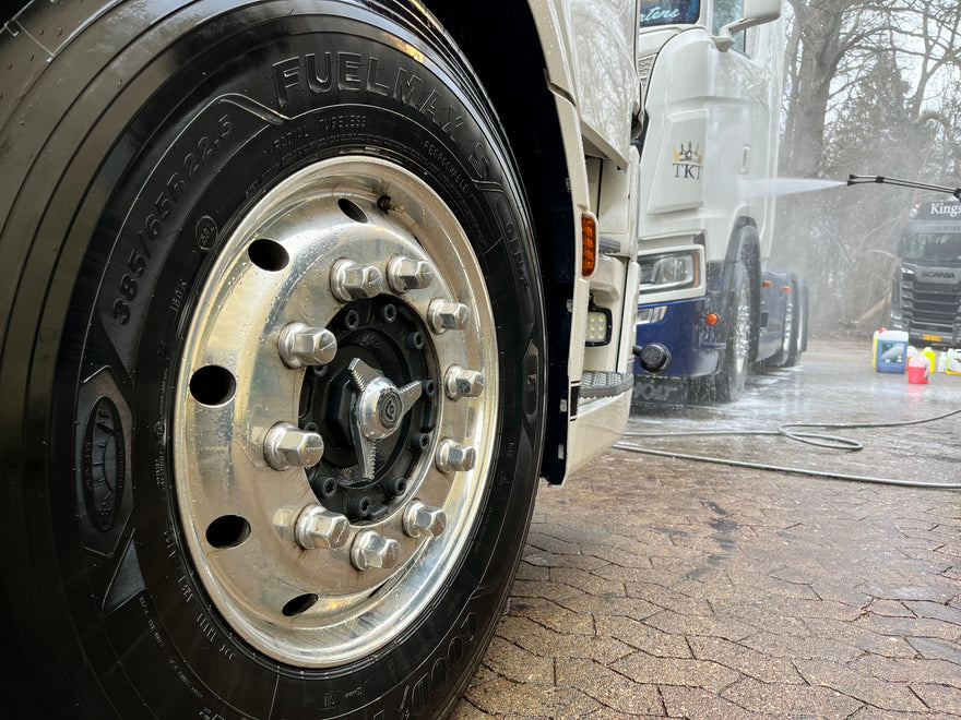 Hvordan rengører du alcoa fælge mest effektivt?