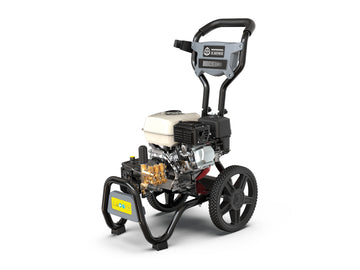 Annovi Reverberi AR9 - 12.22 CH professionel benzindrevet højtryksrenser med original Honda-motor og 220 bar Triplex-pumpe monteret på stålramme med hjul.